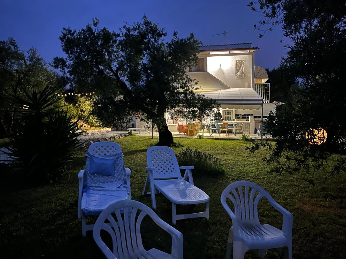B&B Villa Mediterranee Con Parking Space Trani Kültér fotó