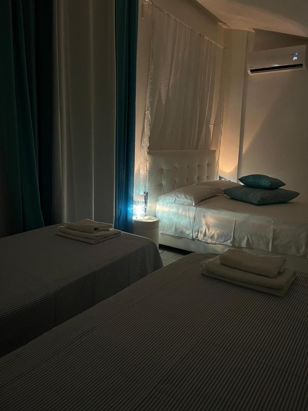 B&B Villa Mediterranee Con Parking Space Trani Kültér fotó